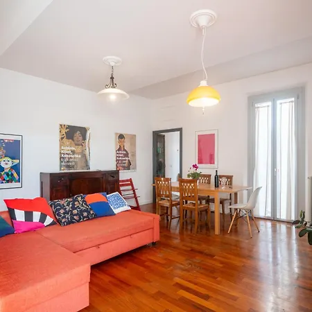 Apartment Guesthost - Lovely In Parma!