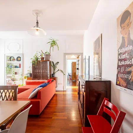 Apartment Guesthost - Lovely In Parma!