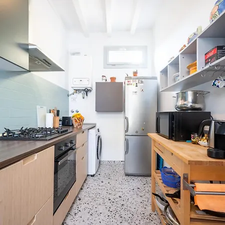 Guesthost - Lovely In Parma! *