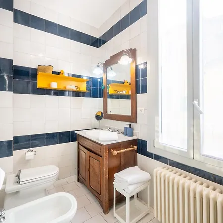 Guesthost - Lovely In Parma! * Parma