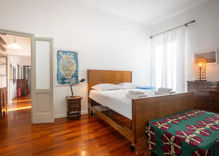 Apartamento Guesthost - Lovely In Parma! *