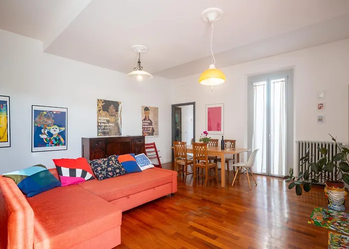 Apartment Guesthost - Lovely In Parma!