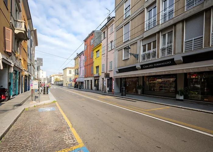 Guesthost - Lovely In Parma!